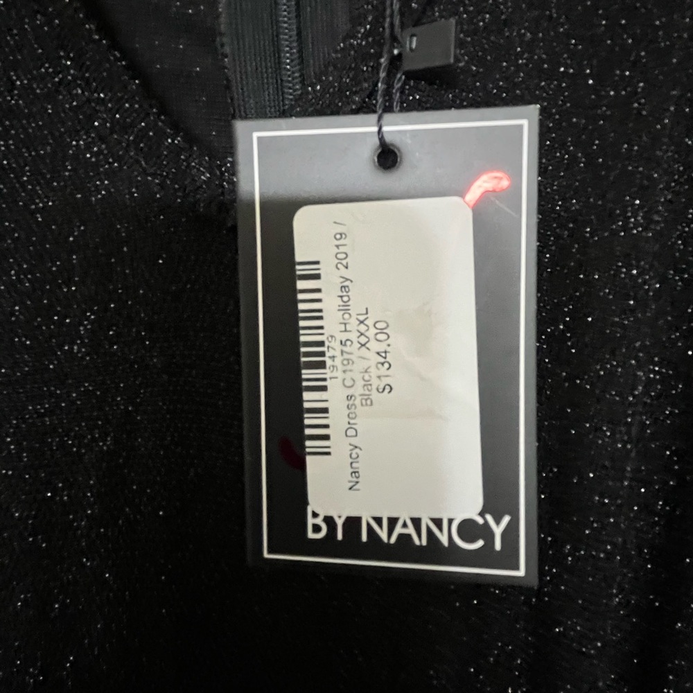 Black Metallic sleeveless formal evening dress. Size 3XL.